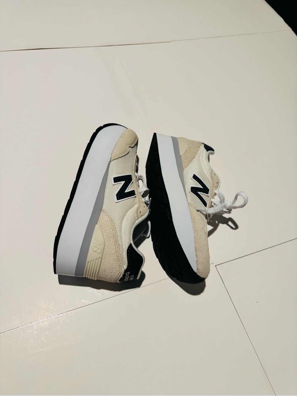 New Balance Cream and White Women's Casual Lace-Up Sneakers